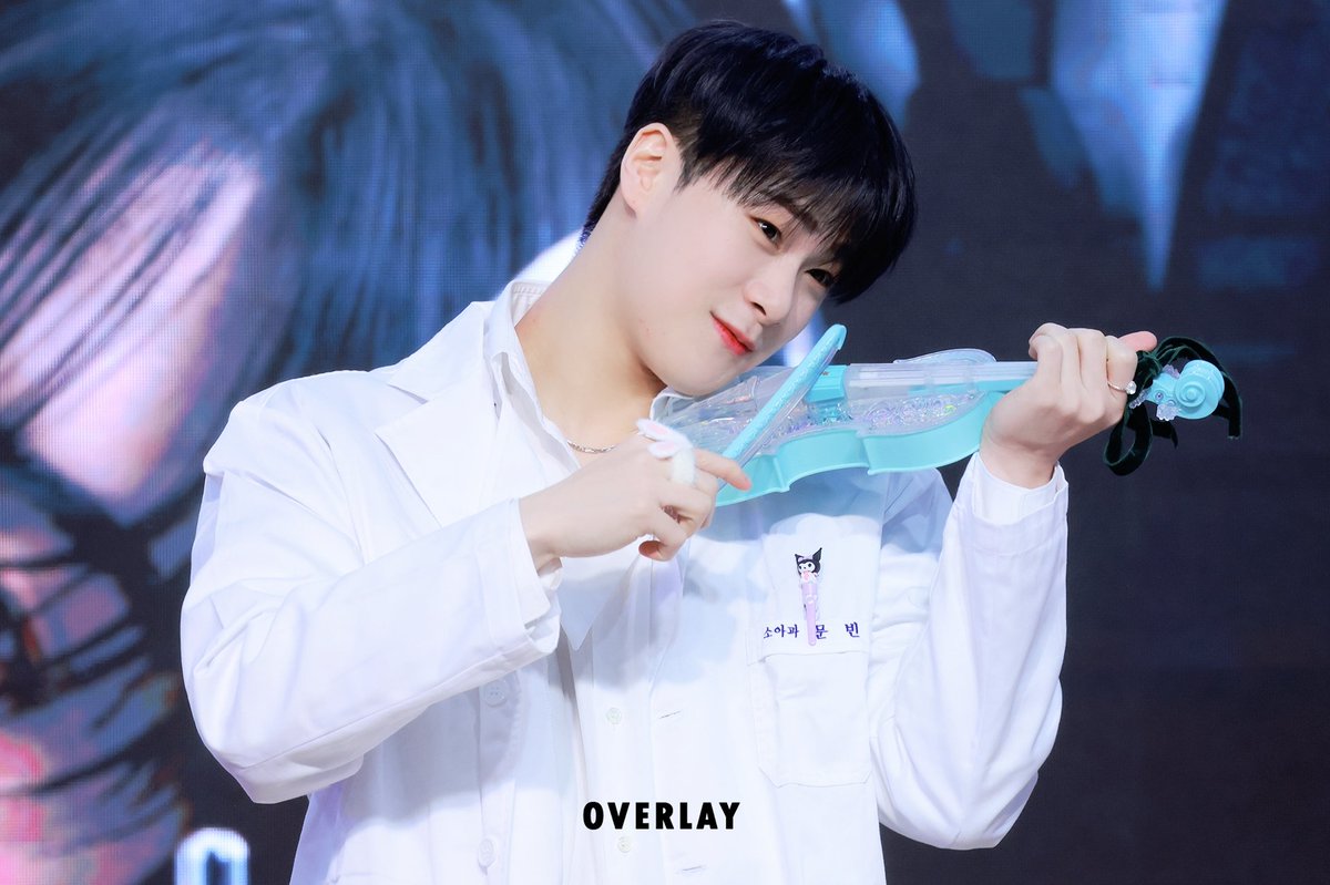 DianaJulio8's tweet photo. P. Si fueras un ángel y pudieras hacer solo una cosa buena, ¿qué te gustaría hacer?

"Quiero darles una oportunidad más a las personas que se quitaron la vida" 
~ Moonbin 
@offclASTRO https://t.co/YoZvWTbE3u