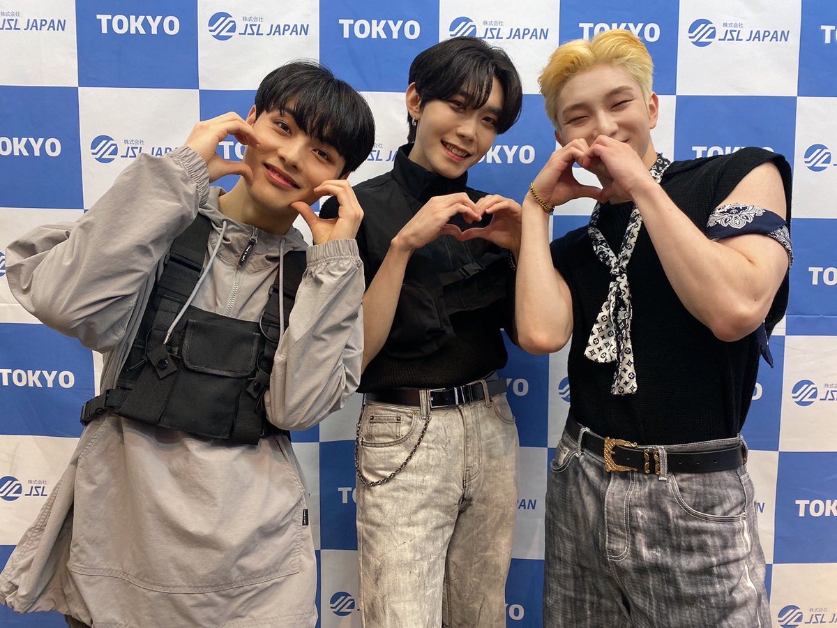 FCLIVE_official's tweet photo. ˚*.꒰🎞 #LAM LIVE TOUR in JAPAN 🎞꒱.*˚

🤍4/20(木) は❶17時❷20:30-開演🤍
💚当日券あり
📍新宿K-SQUARE3F

#ライクアムービー の魅力は会場で直接チェック👀💞
初めての方は無料でお楽しみ頂けます🔰

🔗 ⇢ https://t.co/jGN7mV6rIm

#영화처럼 #LIKEAMOVIE #新大久保 #KPOP https://t.co/G0KxjMKOHy