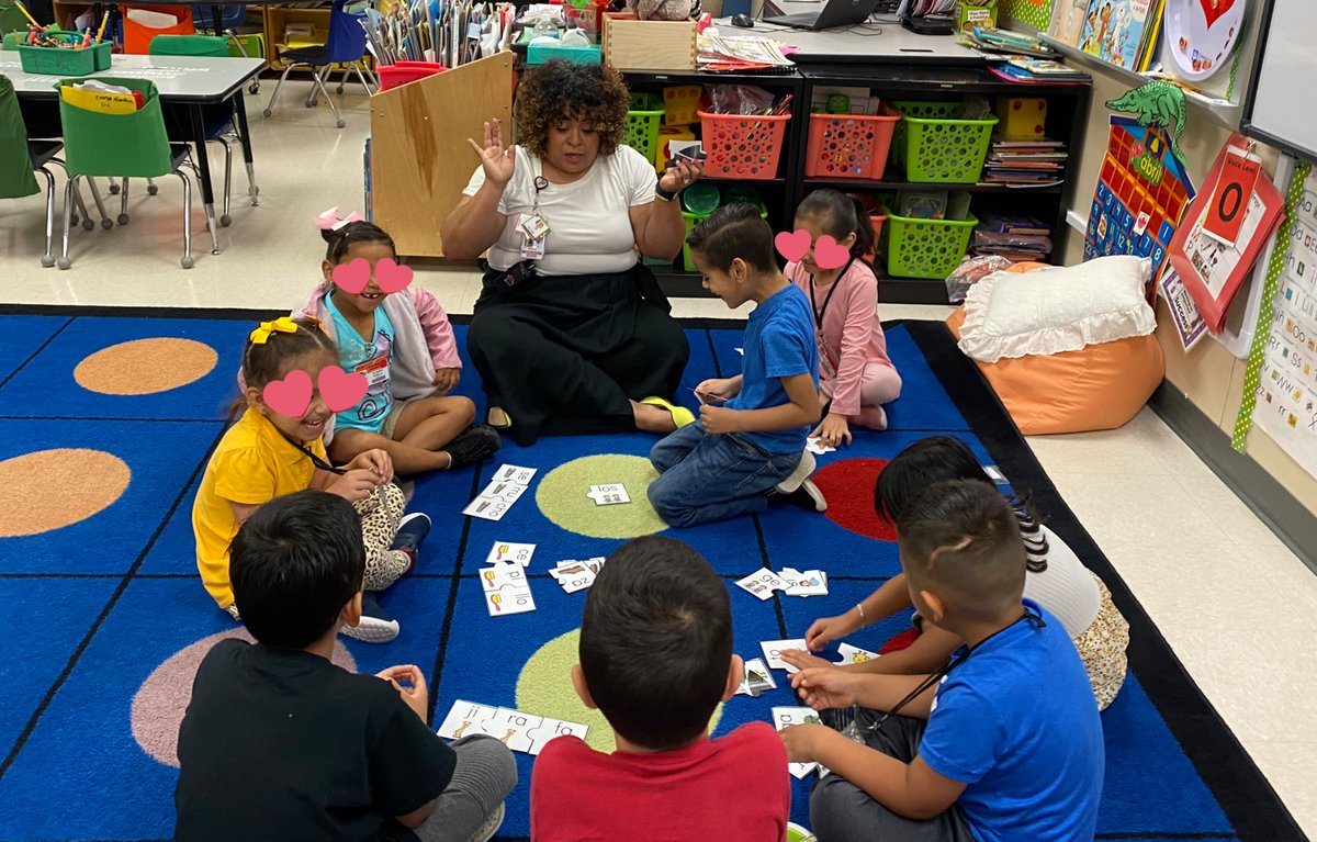MarianaBreaux's tweet photo. Omg! I had so much fun with these PK scholars. They found making non-sense words with their knowledge of syllables THE funniest thing in the world! 😂🤣 I don’t think I’ve laughed like that in a while! #PearlHallProud #PKrocks #PantherPride #2ndYearAP #ilovemyjob https://t.co/rZUmGYsYlg