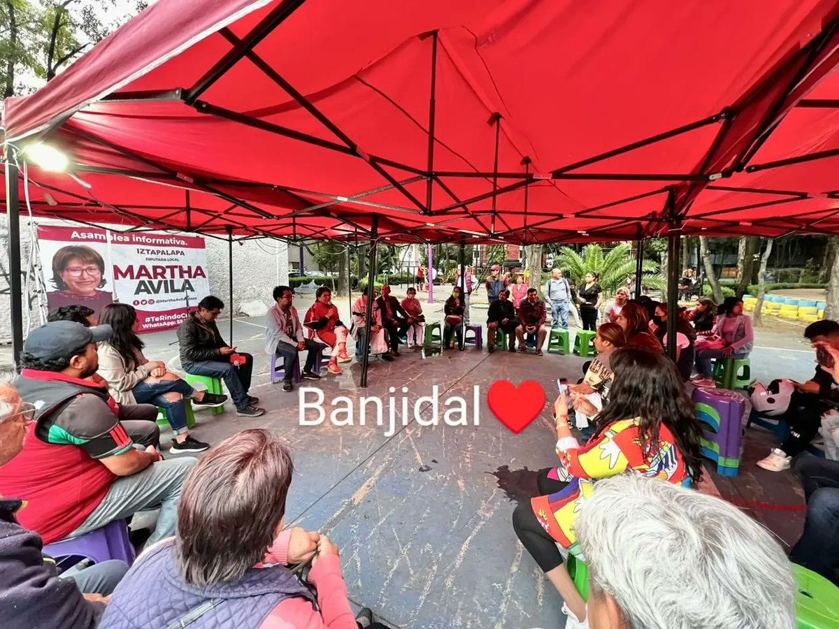 MarthaAvilaCDMX's tweet photo. Acudí a las colonias Banjidal y San Simón Culhuacán para informar sobre los resultados en mi labor legislativa, de representación y de gestión.
Les conté también sobre mi propuesta para que la alcaldesa Lía Limón y el alcalde Santiago Taboada sean investigados por posibles actos anticipados de campaña, luego de que el #PAN en el #CongresoCDMX pidiera que yo sea investigada por las asambleas que realizo en diversas colonias de #Iztapalapa, con el único fin de #RendirteCuentas✍️.
#MarthaAvila🦋
#MORENA
#4T
#sigamostransformandoIztapalapa💓🌸