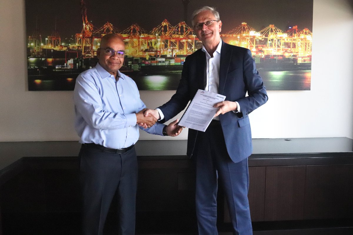 SAGT_SL's tweet photo. We are delighted to announce that SAGT is leading the charge towards accelerating decarbonization and electrification within the Port of Colombo together with Greenstat Hydrogen (Pvt) Ltd), a leader in the field of green hydrogen solutions. 

#Greenstat #Decarbonization #SAGT https://t.co/x7IrZRiYpx
