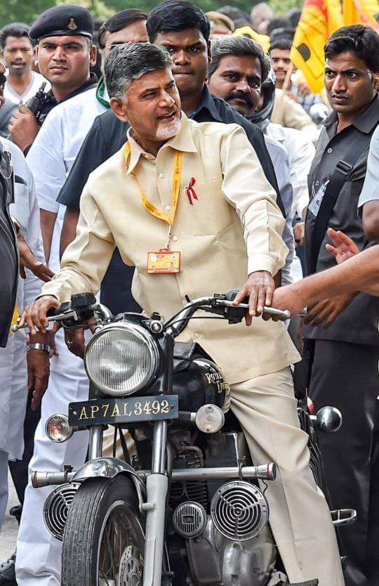 nayabrasooltdp's tweet photo. #HBDTeluguPrideBabu https://t.co/ub4Hvq1yrX