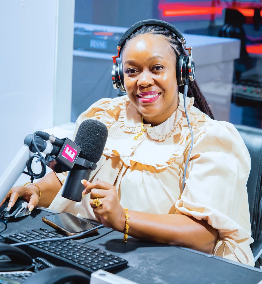 IreneKillenga's tweet photo. Hello Kumekucha🔥🔥
JOTO LA ASUBUHI LIKO HEWANI🎶
Tufuatilie Kupitia Masafa yetu Ya 93.7 Dar Es Salaam Tabora Lindi Mtwara na Zanzibar.

Unaweza Kutusikiliza Kupitia https://t.co/j27iRD8EF0

#MuzikiUnaongea https://t.co/QkZ9r3EoWB