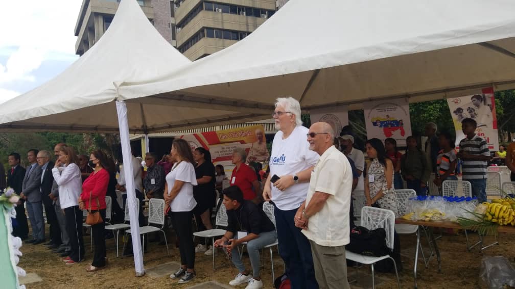 cosi_venezuela's tweet photo. #19Abr📸#HOY Desde el Parque Recreacional Hugo Chávez de La Rinconada, realizamos actividades deportivas y danzas tradicionales, con la presencia de la Delegación de Miembros de la Asociación por La Paz y Solidaridad Internacional #GeFIS de Alemania. https://t.co/9ZGOdSPh16