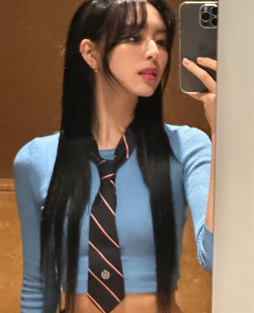 bbnoyuna's tweet photo. MY HEART����❤️‍🔥

#ITZY @ITZYofficial #YUNA https://t.co/sFhU8oKEdI