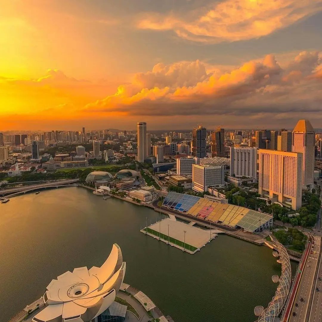 Bountifulsafari's tweet photo. Beautiful Morning 🌞🌅 Let's take a moment to soak in the breathtaking golden sunset hues of Singapore!🌄

📷@jaywu_photography
📍Singapore

#BountifulSafaris #BountifulExperience #BountifulDeals #KenyaAndBeyond #BountifulBeyondKenyaExperience #Singapore #Travel #Adventure https://t.co/XVl7FG62O9