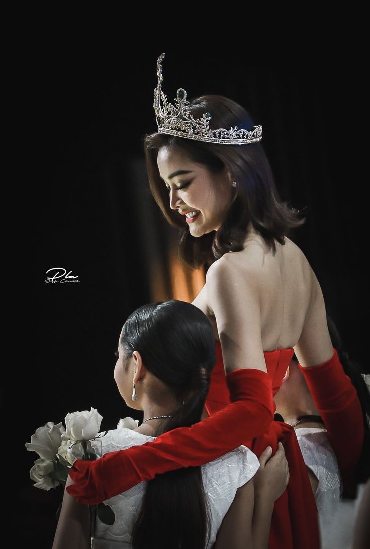 dearEngfa's tweet photo. A beautiful woman uses her lips for truth, her voice for kindness, her ears for compassion, her hands for charity and her heart for love. For those who do not like her, it's non of her business. #DearEngfa
#อิงฟ้ามหาชน #EngfaWaraha @EWaraha https://t.co/gv3UxReDB9