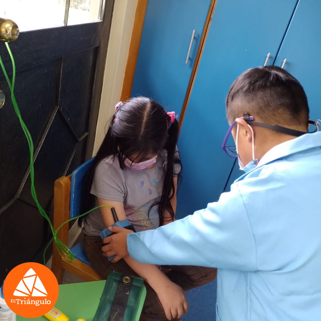 ElTrianguloEc's tweet photo. #SerMédico 🩺 Aprendemos jugando 🙂

#Educacion #FundaciónElTriángulo #ElTriangulo https://t.co/s3ZtwWTSPv