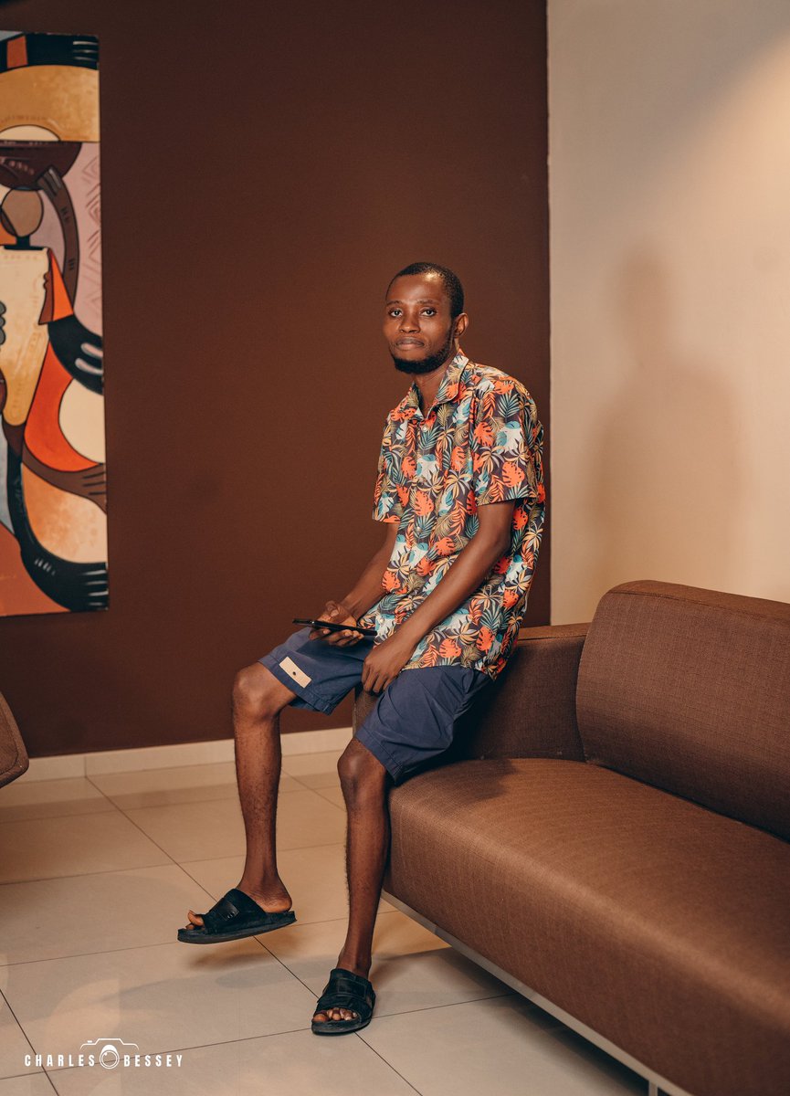 Charlesbessey01's tweet photo. To succeed as a freelancer photographer build your skill, To succeed as an entrepreneur, build a team of skilled photographers.
#charlesbessey #celebrityphotographer #PhotoGod https://t.co/w2xs8hajBk