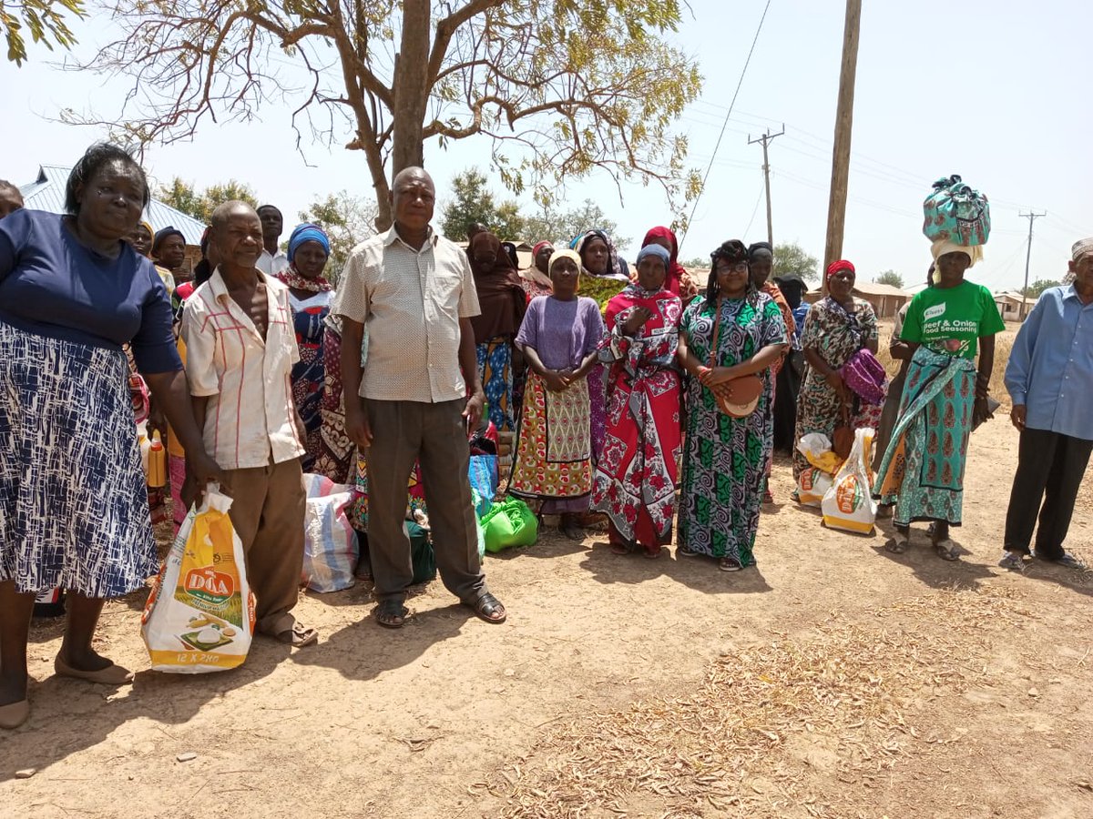 Throw back to a visit in Kwale County where we were giving  back to the communities that we work with on a daily basis, especially during this tough season where most of communities are faced with drought and femine.
#SautiYaWanawakePwani #Sauti #KwaleCounty