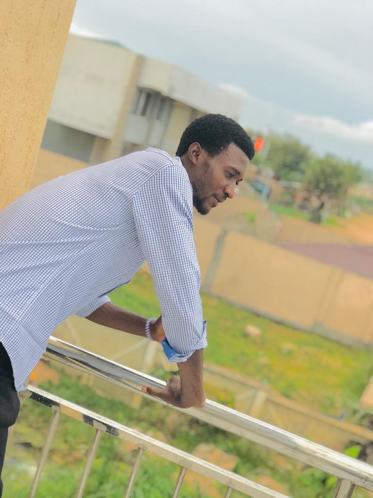 AlbertMwan91034's tweet photo. Dans la vie il faut vérifier si tout est possible 🥰 https://t.co/mrDeapy9JA
