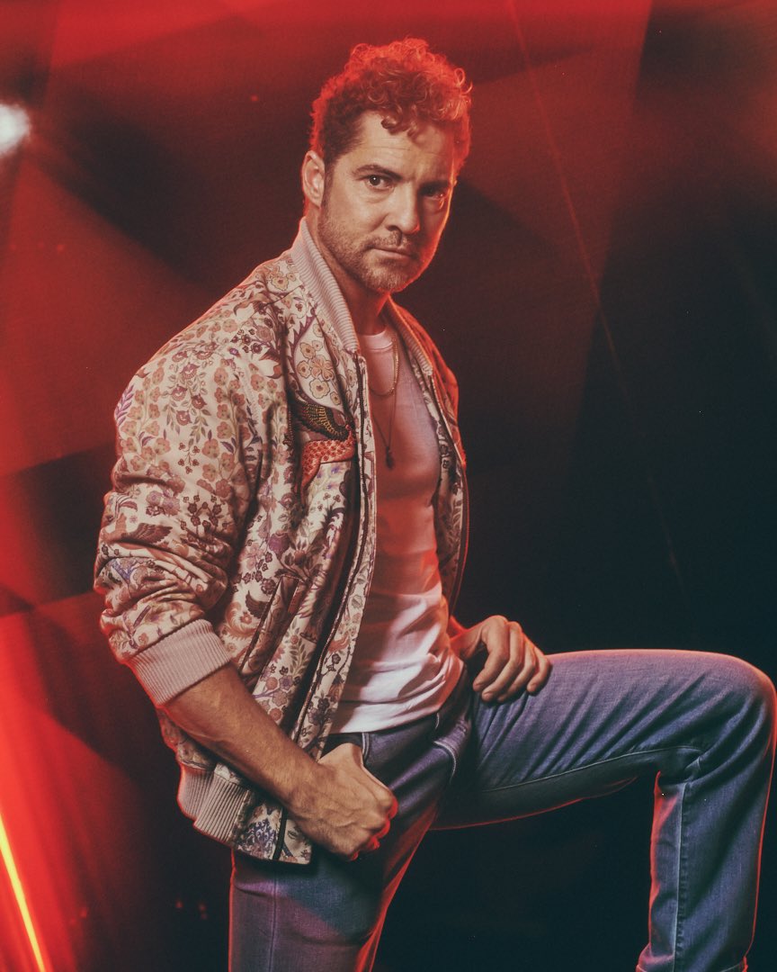 davidbisbal's tweet photo. Ya está todo preparado para los @LatinAMAs ❤️ https://t.co/3vU1pIIuRp