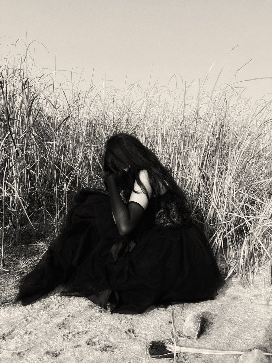 mumblebleep's tweet photo. babe wake up, mumblebleep just posted
in frame: Tanisha Shetty. https://t.co/qiRgvjS4ke