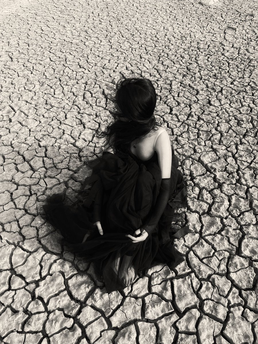 mumblebleep's tweet photo. babe wake up, mumblebleep just posted
in frame: Tanisha Shetty. https://t.co/qiRgvjS4ke