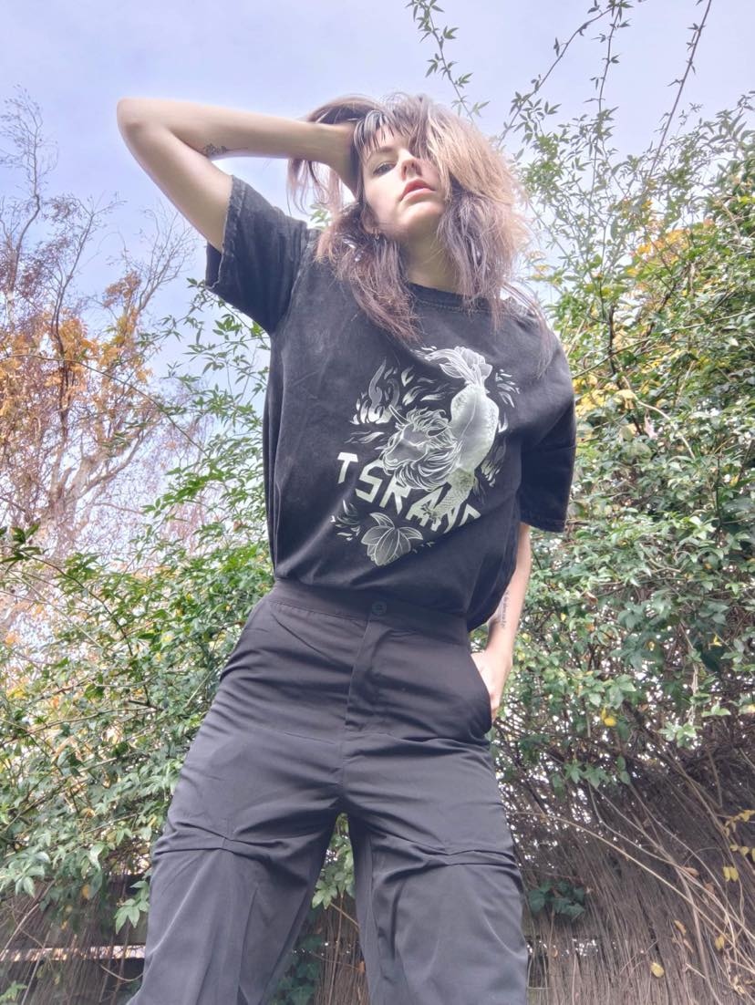tsranglabel's tweet photo. It's giving snatched! Thanks @bethany_angharad for always loving the denglong tee 🖤🖤 #fashion #streetwear

Get it here: https://t.co/nj2weSQrtb https://t.co/DpmBFWfymh