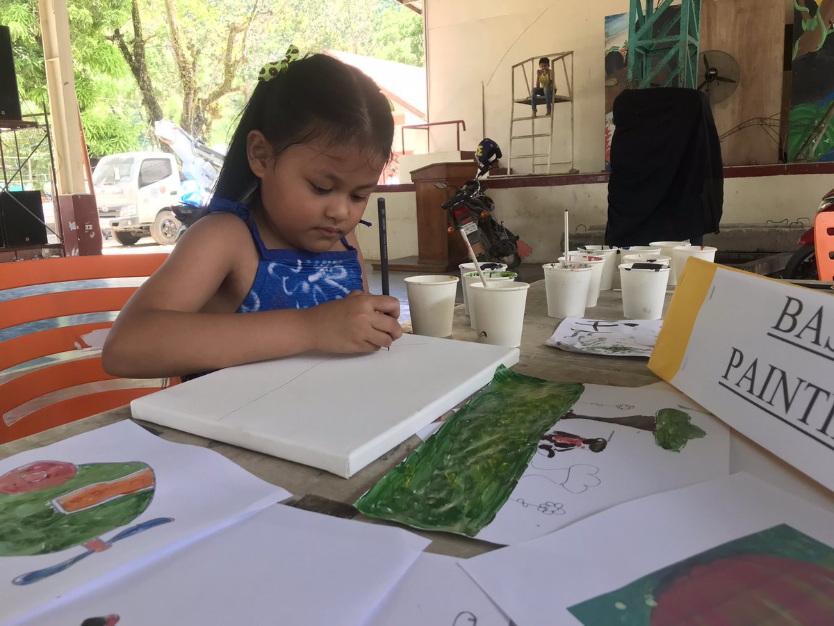 elnidoheritage's tweet photo. 13th Kalugtan Arts Festival: Basic Painting Workshop. https://t.co/u8Jco7uC80