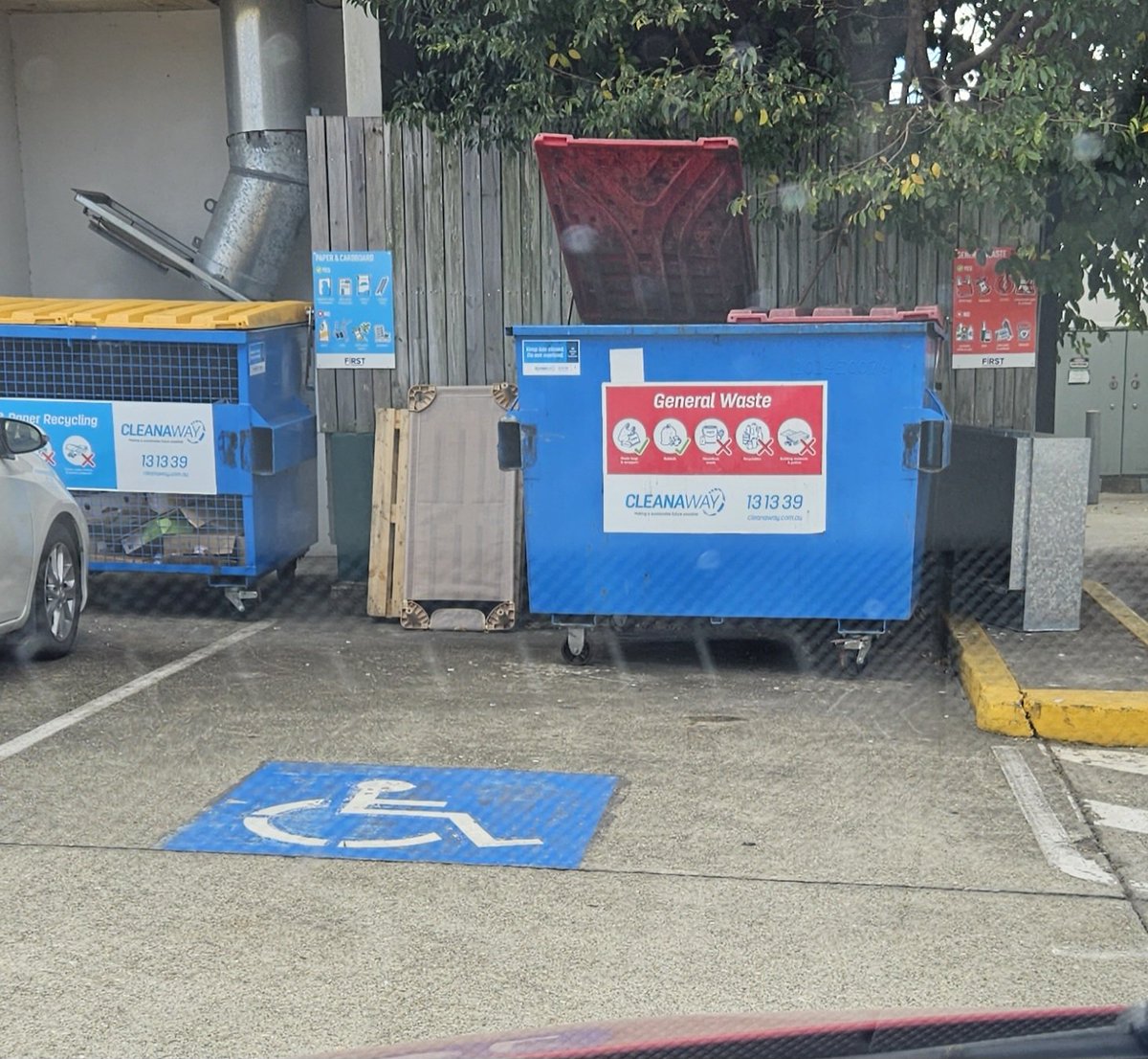 artist & thalidomide survivor tweet media