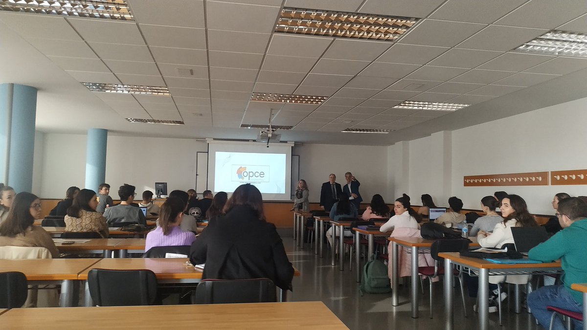 Estamos en <a href="/EscuelaAltamira/">Escuela Altamira</a> para dar una charla sobre la promoción,difusión y defensa que nuestra #asociación hace sobre el #sectorMICE en #Cantabria.

#MICE #sectorMICE #formacion
