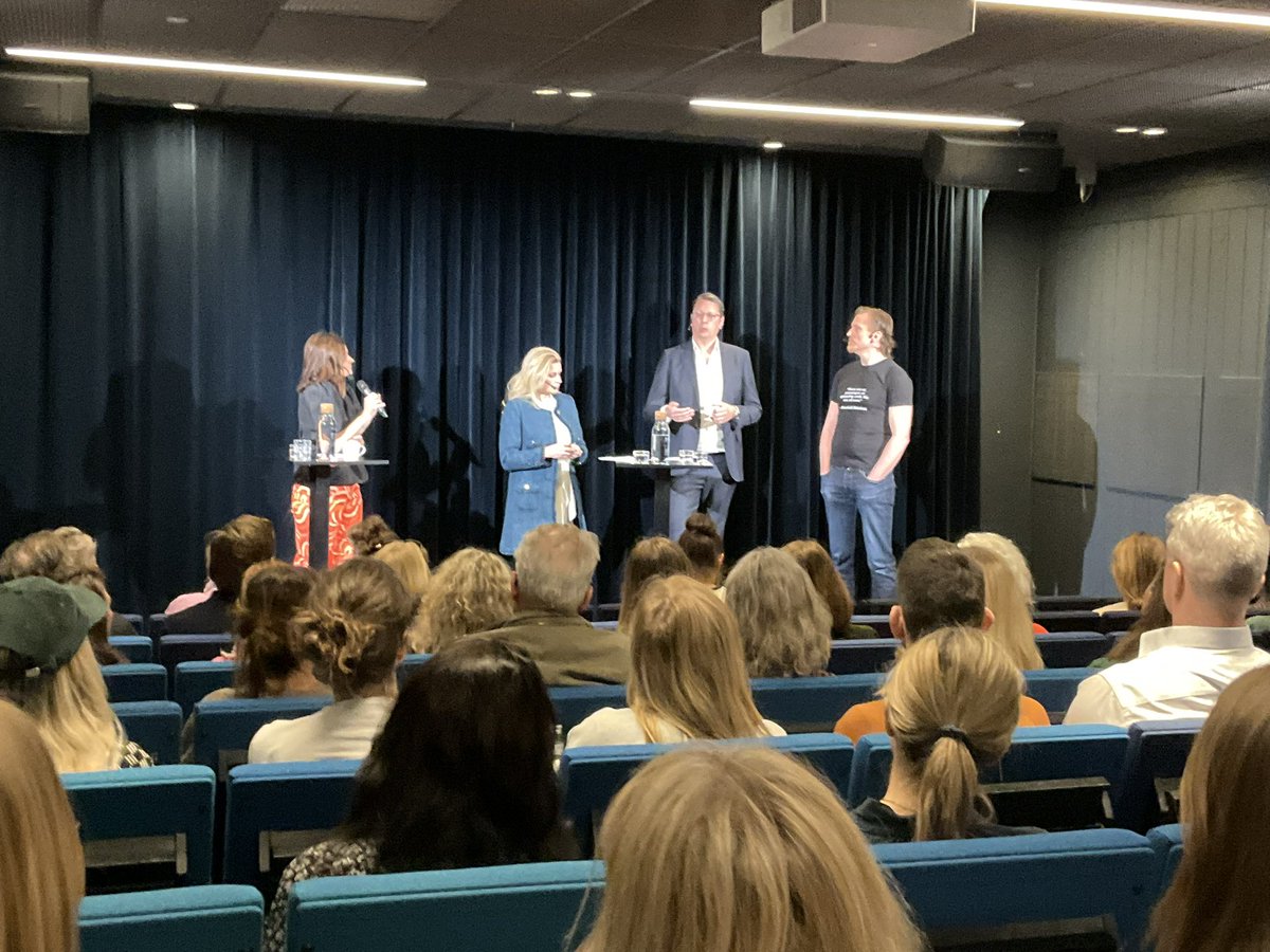 Nu pratar <a href="/Landgren/">Christian Landgren 🦋</a> om utmaningar och möjligheter med AI på <a href="/FuturionSWE/">Tankesmedjan Futurion</a> s frukostseminarium.