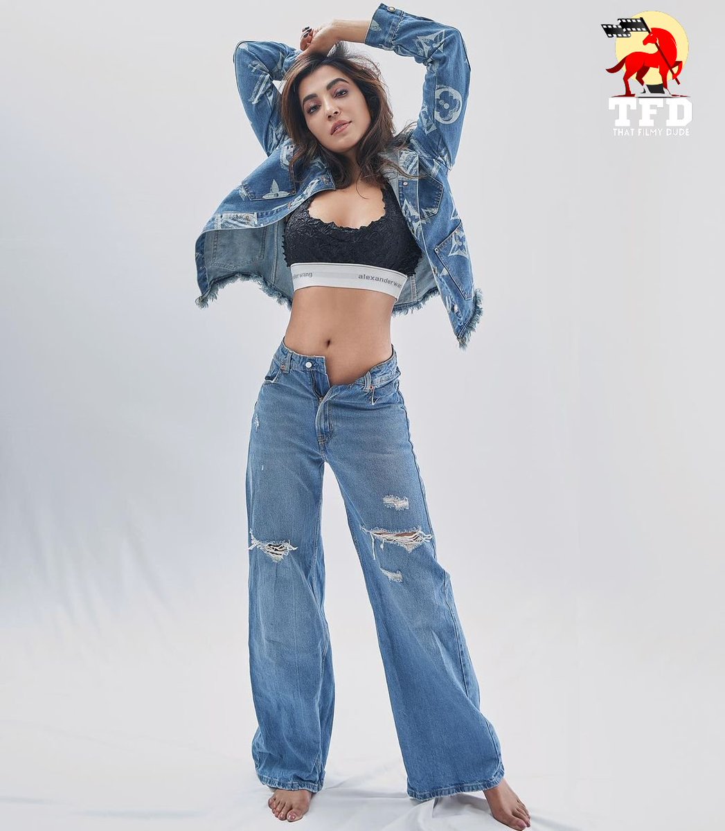 ThatFilmyDude's tweet photo. The #Wild side of @paro_nair β€οΈβπ₯π₯π
#ParvatiNair #PaevatiNairHot #ParvatiNairFans #ParvatiHot #ParvatiNairFc #ParoNair #paronair4ever #ParvatiNairSexy #ActressHot #actress #photography #photoshoot #Fashion #thatfilmydude https://t.co/SUKq6N99Dj