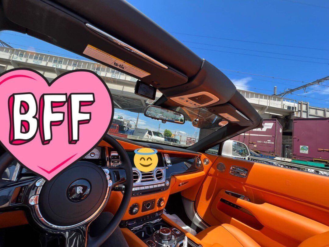 dirlamc's tweet photo. 友達に乗ったら今度ロールスロイス・グスター😀
一番高い車ではないが一番快適な車だ
これが私たちが奮闘している理由ではないでしょうか。？🧐
頑張って
私たちは一緒に努力してたとえ手に入らなくても💪
少なくとも若くて奮闘したことがある🤔
#ロールスロイス
#一緒に頑張りましょう https://t.co/l4o5AUZYaJ