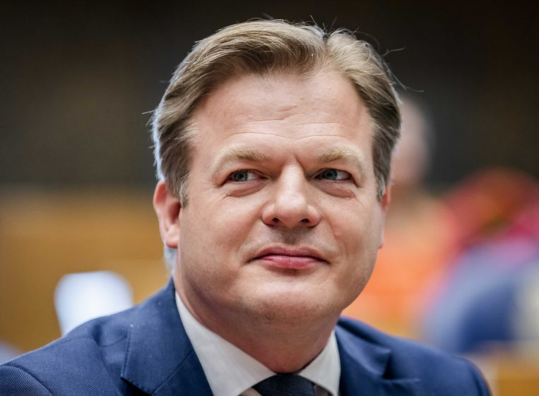 wouterkeller's tweet photo. Omtzigt: "NL is het énige EU land dat geen enkele vorm van rechterlijke #toetsing van wetten aan de #Grondwet kent.
Door het toetsingsverbod vd Grondwet schiet de #rechtsbescherming van burgers tekort. Ik doe 10 voorstellen voor toetsing.."
https://t.co/VbWkZTHrAX https://t.co/mx63HkJWRy