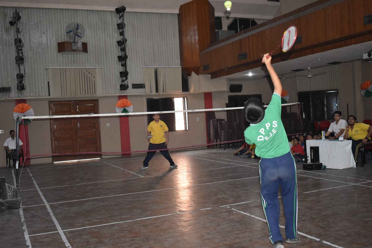dppschool_se's tweet photo. #breakthemonotony #InterHouseBadminton #VItoVIII 
#smashes #push-net-passing shots #InterHouseBadmintonCompetition #SportsmanSpirit@itsBest #SportsEnthusiasts
#ShSanjayArora #CPDelhi #Talentandcreativity #atmadesh #Dependra_Pathak #DPPS #rubymalhotra https://t.co/tO2jeQ1rVR