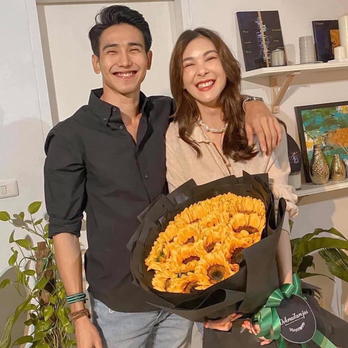 Fiber_reporter's tweet photo. โบว์ เบญจวรรณ ลบรูปคู่ ก๊อต จิรายุ ชาวเน็ตจับตา หรือคู่นี้จะเลิกกัน?

อ่านต่อ : https://t.co/LCbhOVN2qo

#โบว์ #โบว์เบญจวรรณ #ก๊อต #ก๊อตจิรายุ
#ข่าวบันเทิง #ข่าวดารา #fibernews #fiberenterment #fiberproduction https://t.co/oXsQCdomfb