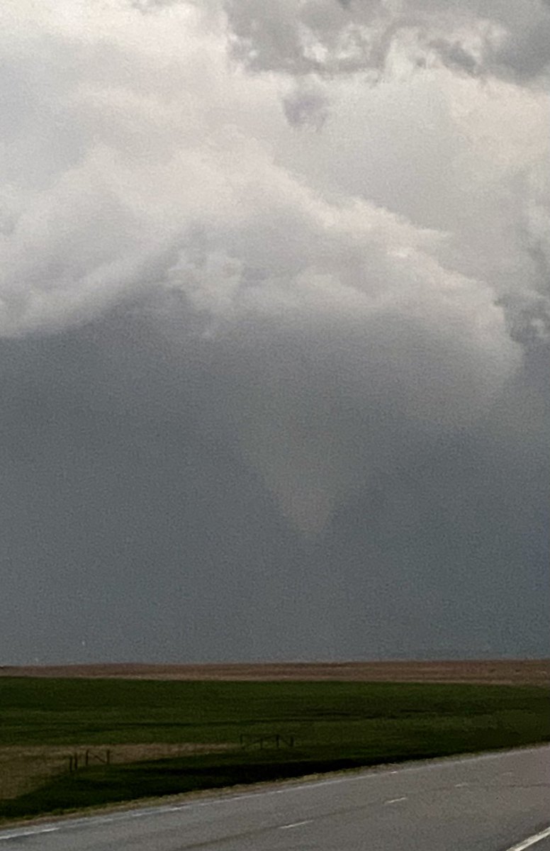 Tanner Colvin on Twitter "Tornado warned cell just after sunset near