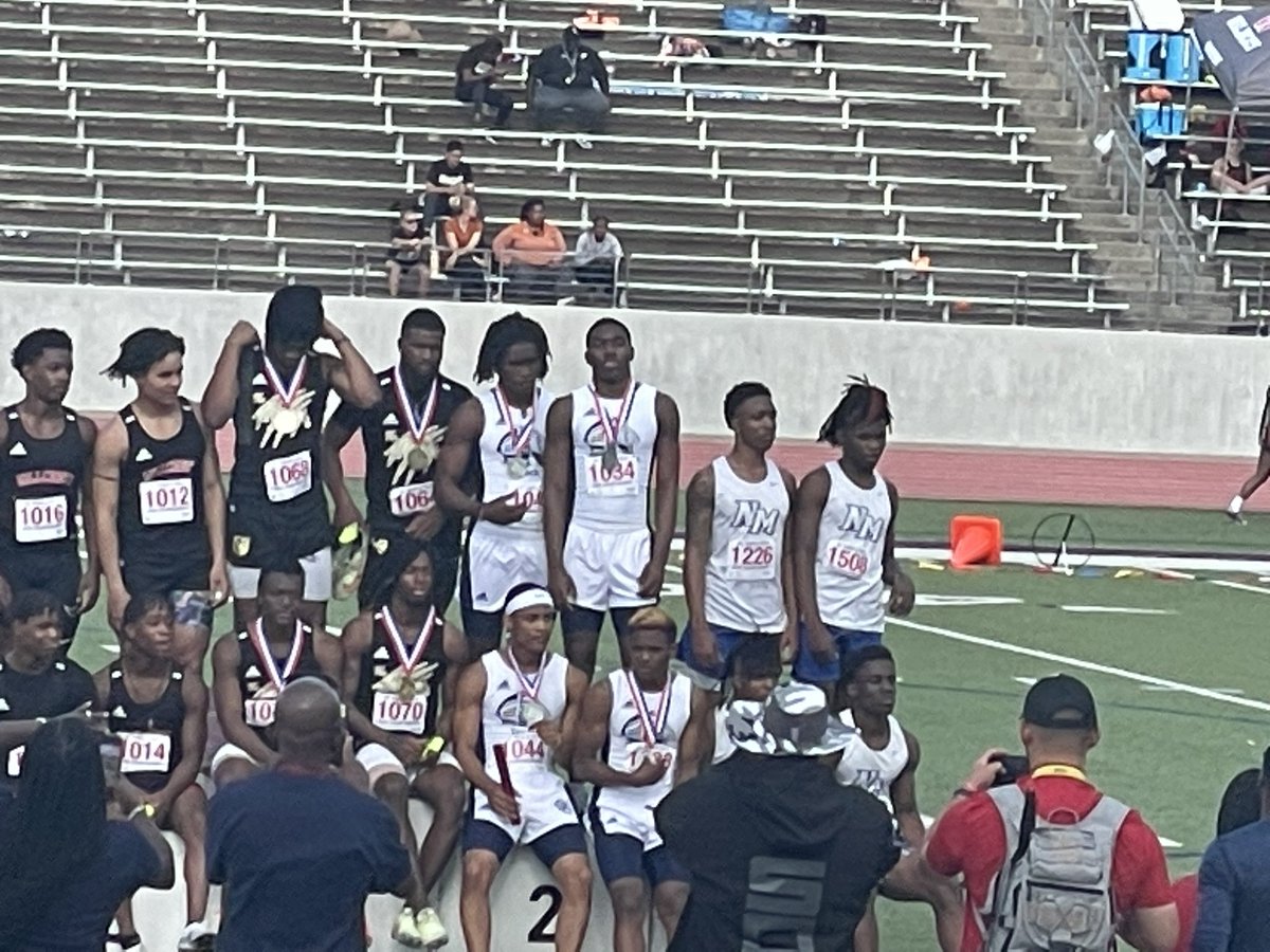 camrinjackson25's tweet image. District✅area✅district🔒’d in 🥈 #road2state #letsfindout @jr_baandz  @ohhthatsjordan_ @daybook623  @itaylormakem @CalvinLDavis3 @nsmesports @KKboystrack @StillKimball @CoachBam16 @RonMurrayJr @TXMileSplit @AthleticdotNet