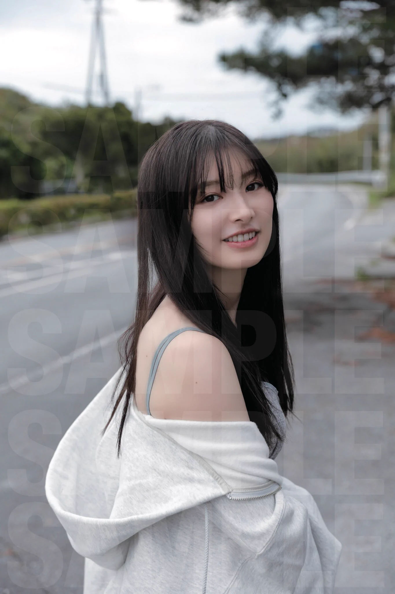 武藤十夢1st写真集『とむもよう』【公式】 on X: 