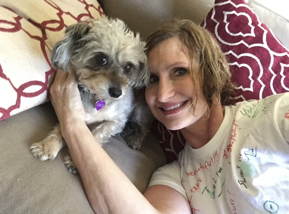 DvinMsM's tweet photo. Just makes me feel good especially having lost my 17 year old pup in the morning. #RIPMimi https://t.co/NxZv8pBvIk
