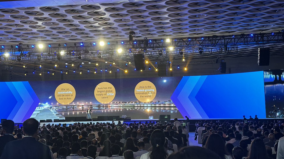 sshkazi's tweet photo. Wonderful seeing and hearing @pmmarriott and @kulmeetbawa on stage #SAPNOWIndia. We are in for exciting times in India and #SAP is an integral part of our future. https://t.co/fA2TEbuapC