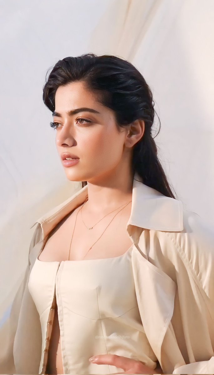 Super stylish <a href="/iamRashmika/">Rashmika Mandanna</a> 🔥❤️

Looking Gorgeous and hot 🔥

#RashmikaMandanna ❤️🔥