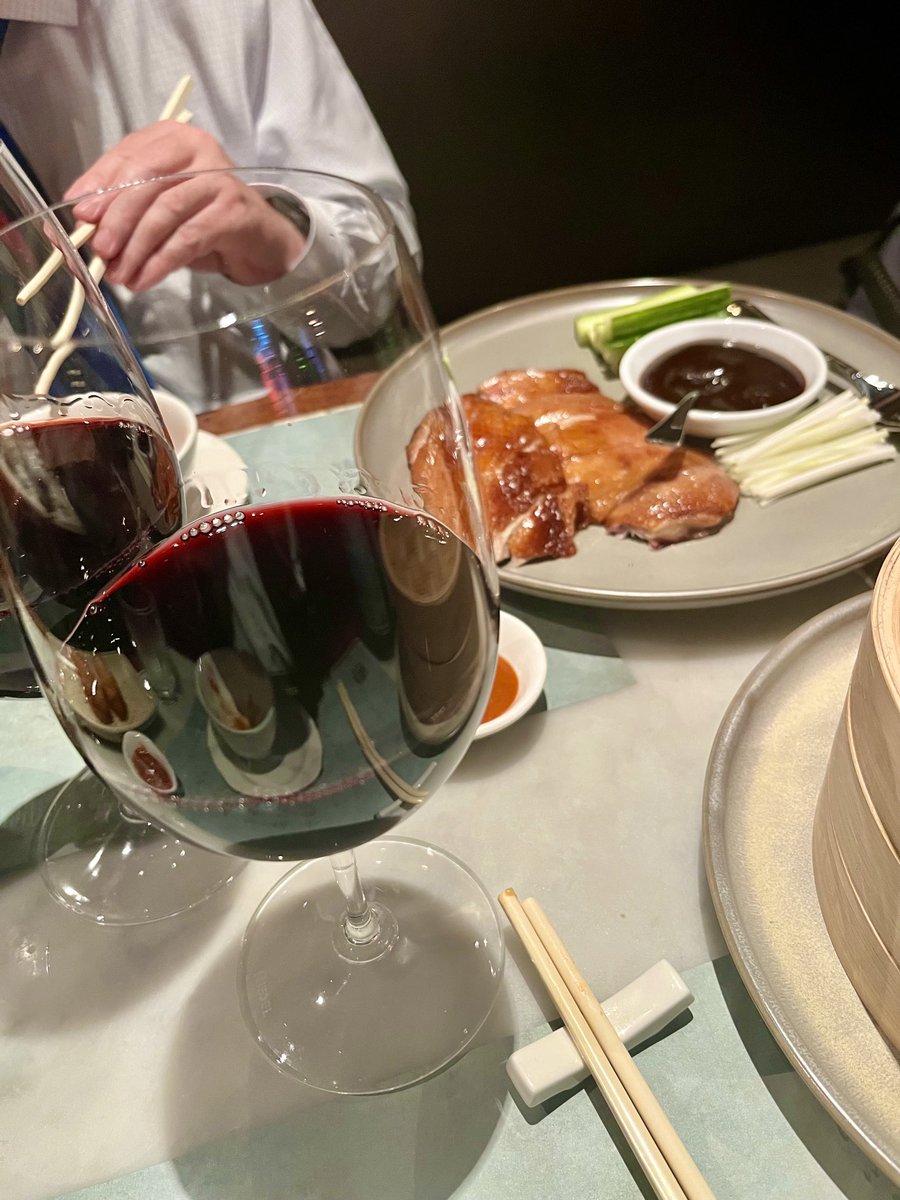 AlexSundich's tweet photo. Quarterly review with my personal banker at Mr Wong today. The house remains strong! 😅 Thanks @CommBank #MrWong and #Merrivale !! https://t.co/uRxWrxsWZ8