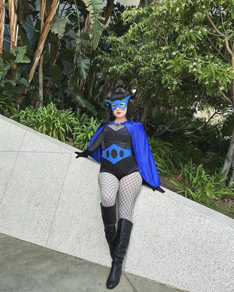 aims_fire's tweet photo. QRT with your first cosplay, newest cosplay, favorite cosplay, and the one that’s hardest to wear! https://t.co/gNaYzNkD47