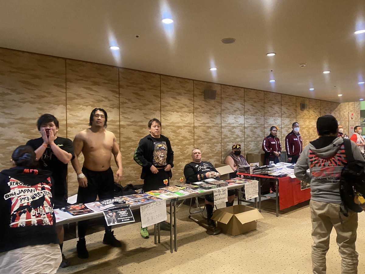kowake1's tweet photo. プロレスを初めて観た
また観たい！
プロレスラーすごい！
クリアファイル買えば良かった
後悔
#大日本プロレス #bjw #bjw北海道ツアー https://t.co/koBMZQOAul