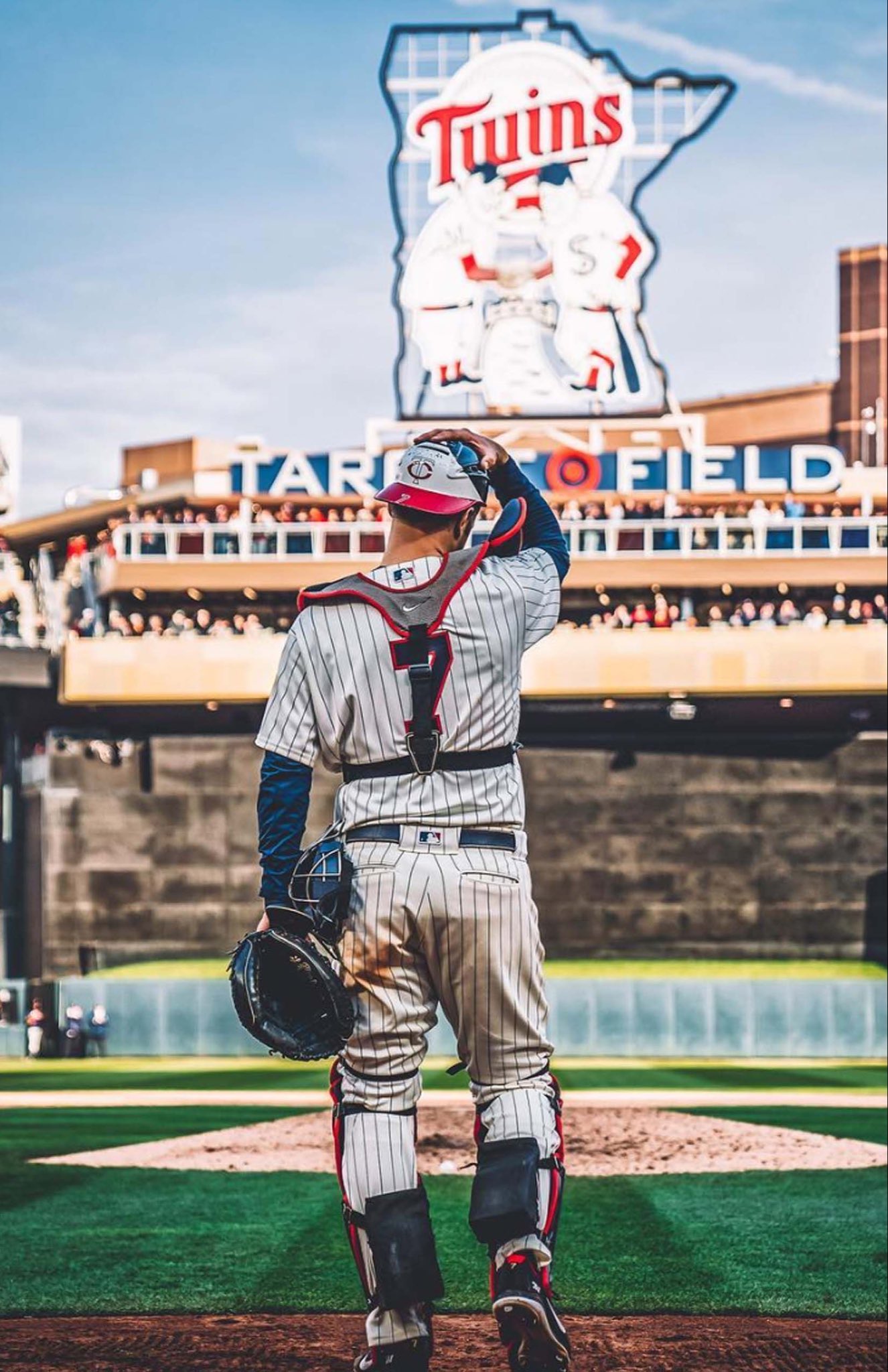 Happy birthday to future HOFer Joe Mauer. 