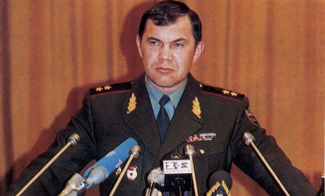 yORNjKzE9aarGLY's tweet photo. Пост памяти! 20 апреля 1950 года родился русский генерал, замечательный  человек Александр Иванович Лебедь! Он остановил войну в Приднестровье и  мы, жители Приднестровья, будем помнить это всегда! Светлая память  Александру Ивановичу!!🌹🌹 https://t.co/kvwVQLVYkM