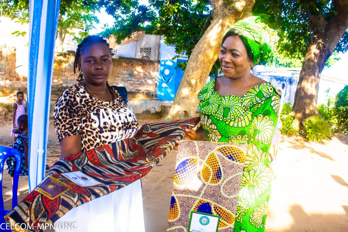 KandaDaniel's tweet photo. UNC-MPN, Mobilisation et Propagande Nationale
Kongo Central, le 17 Avril 2023
Pour couronner le tout, une pléthore d femmes d la fondat° #Christelle_Nsimba_Ngela, CNN en sigle, dirigée par la pres des Femmes MPN Kasangulu Mme Hortense Ngiama ont également bénéficié des pagnes. https://t.co/j2uI3JXexF