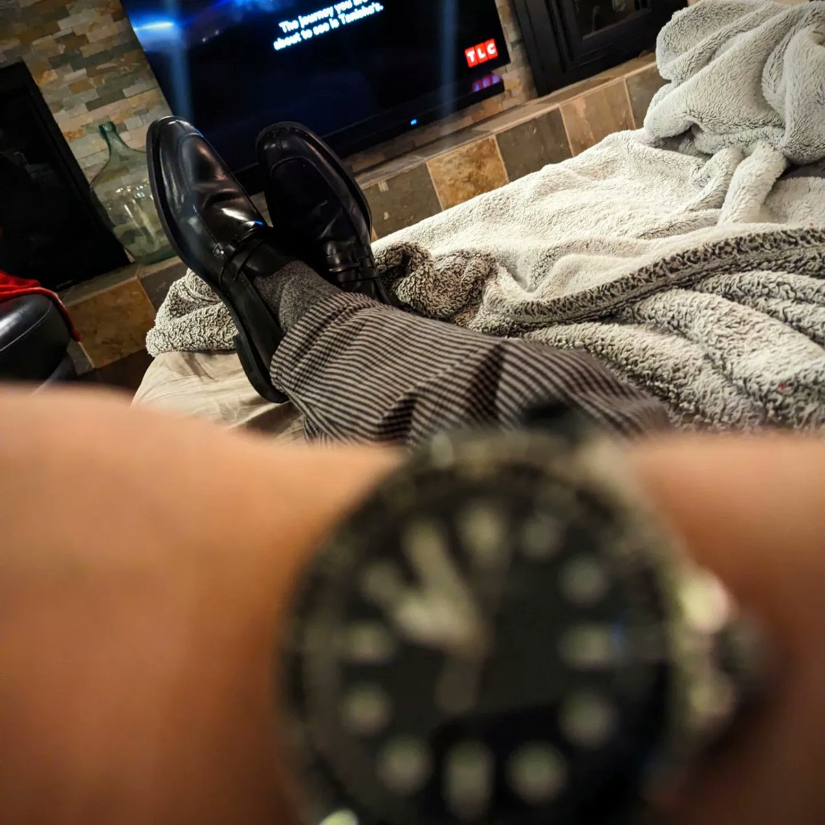 time_norman's tweet photo. TV time with the Mrs.
#killingtimewithnorman
#armida #armidaa11 #divewatches #toolwatches
#watches #wristwatch #wristwatches #watchesofinsta #watchfam #youtube #wristporn #watchbox https://t.co/E2x18Hzczx