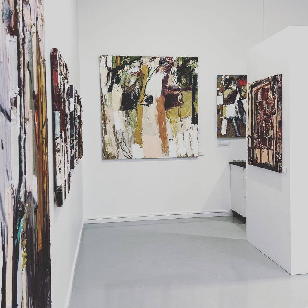 g_contemporary's tweet photo. Another day of immersion! Bliss #solo #mitchellcheesman #exhibition #curation #contemporaryart #impasto #abstractart #gallery #hastingsstreet #noosa #available https://t.co/etJIxasNNJ https://t.co/UxnXo6jqmO