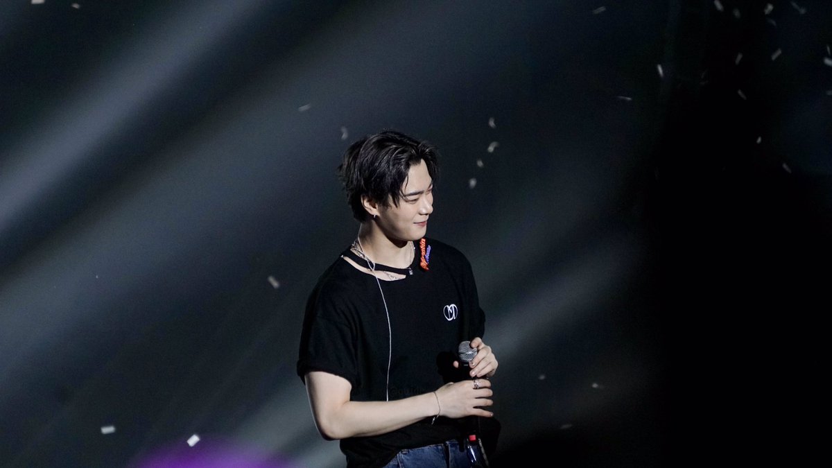 guide_atl's tweet photo. ขอบคุณที่มาเป็นแอสโทรให้อโรฮ่ามากๆ ชอบรอยยิ้มของบินมาก สัญญาว่าจะมีความสุขเติบโตและผ่านมันไปให้ได้ ถึงตอนนี้เห็นแล้วจะเสียใจ แต่ในอนาคตเวลาคิดถึงหรือเห็นรูปบิน จะยิ้มให้มีความสุขเหมือนที่บินสร้างความสุขให้แฟนๆมาตลอด บินจะเป็นดาวที่อยู่กในใจอโรฮ่าเสมอนะ รักมุนบินมากๆ https://t.co/B5TRCzOV8Y