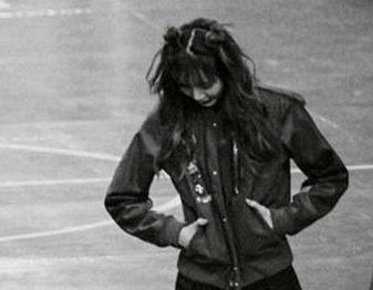 super_manoban's tweet photo. #LISA pre-debut photo 🖤 https://t.co/92Hd99LVs7