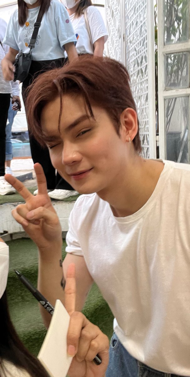 beewwa's tweet photo. @ClubNuy ยิ้มแล้วโลกสดใส ยิ้มเยอะๆนะคร้าบบบบบ 
#อวดรอยยิ้มของเจฟ  
#nathadej https://t.co/p7jyH7Uqhx