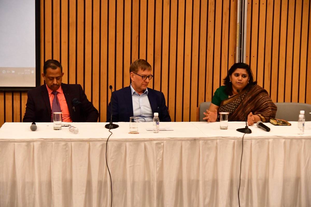 Discussing the #RoadtoTransnationalEducation were Dhanajay Joshi, Vice-Chancellor, Delhi Teacher University, @attesakari , DG, MoEC and Christabel Royan, Director, @NordicCtrIndia in a session moderated by Counsellor Mika Tirronen