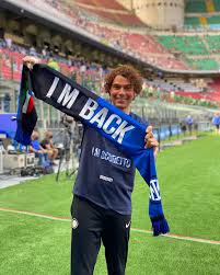 bettercallcosta's tweet photo. Bisogna dirlo, é tornato a sbloccarsi nella partita più importante e con una tripletta da sogno 😬
#InterBenfica #Mingozzi #ChampionsLeague https://t.co/TnzJUutAQG