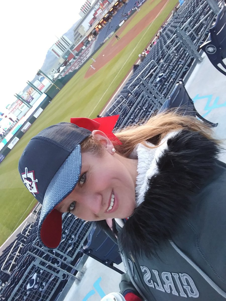 Ashlyn Sparks on Twitter ""Who's your favorite baseball team? Drop a