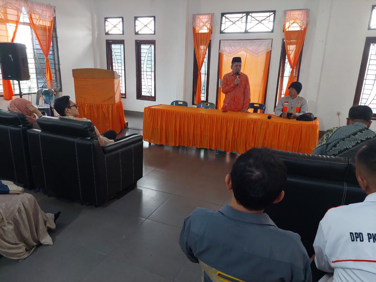 IskanQL's tweet photo. Silaturahmi sekaligus menerima aspirasi masyarakat Kab. Labuhan Batu, ditutup dengan acara buka bersama.
(Posted by Admin)
#LabuhanBatu
#IskanQolbaLubis
#PejuangSosial
#PejuangHaji
#FPKS
#DPRRI
#KomisiVIII
#SUMUT2 https://t.co/g7TzG2YIIN