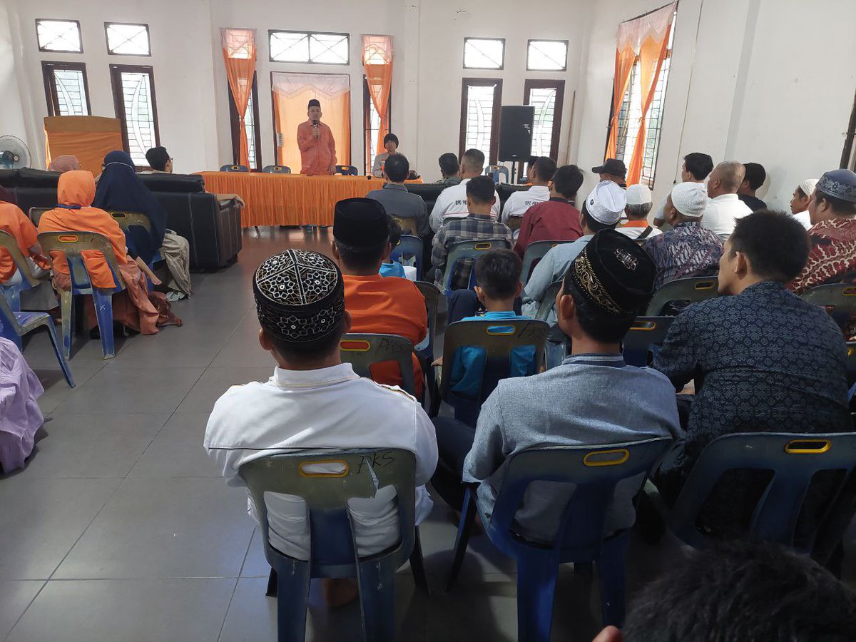 IskanQL's tweet photo. Silaturahmi sekaligus menerima aspirasi masyarakat Kab. Labuhan Batu, ditutup dengan acara buka bersama.
(Posted by Admin)
#LabuhanBatu
#IskanQolbaLubis
#PejuangSosial
#PejuangHaji
#FPKS
#DPRRI
#KomisiVIII
#SUMUT2 https://t.co/g7TzG2YIIN